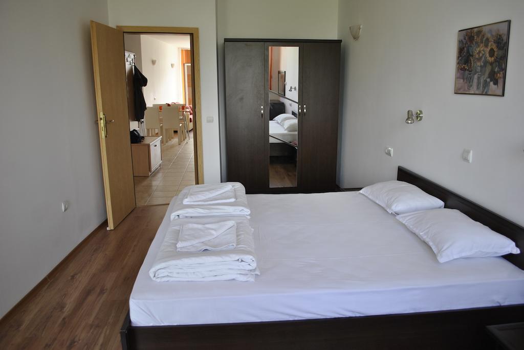 Julia Family Apartments 써니비치 객실 사진