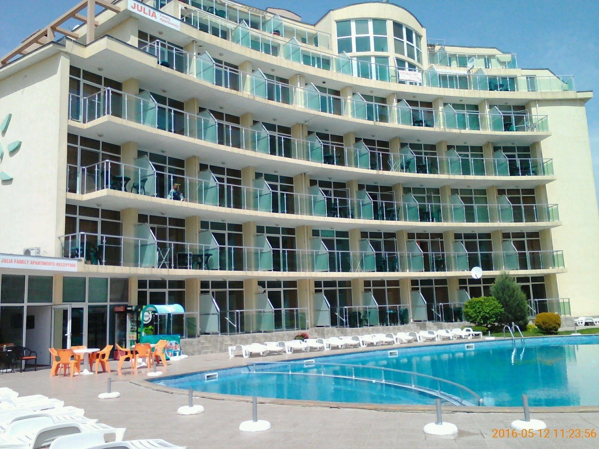 Julia Family Apartments 써니비치 외부 사진