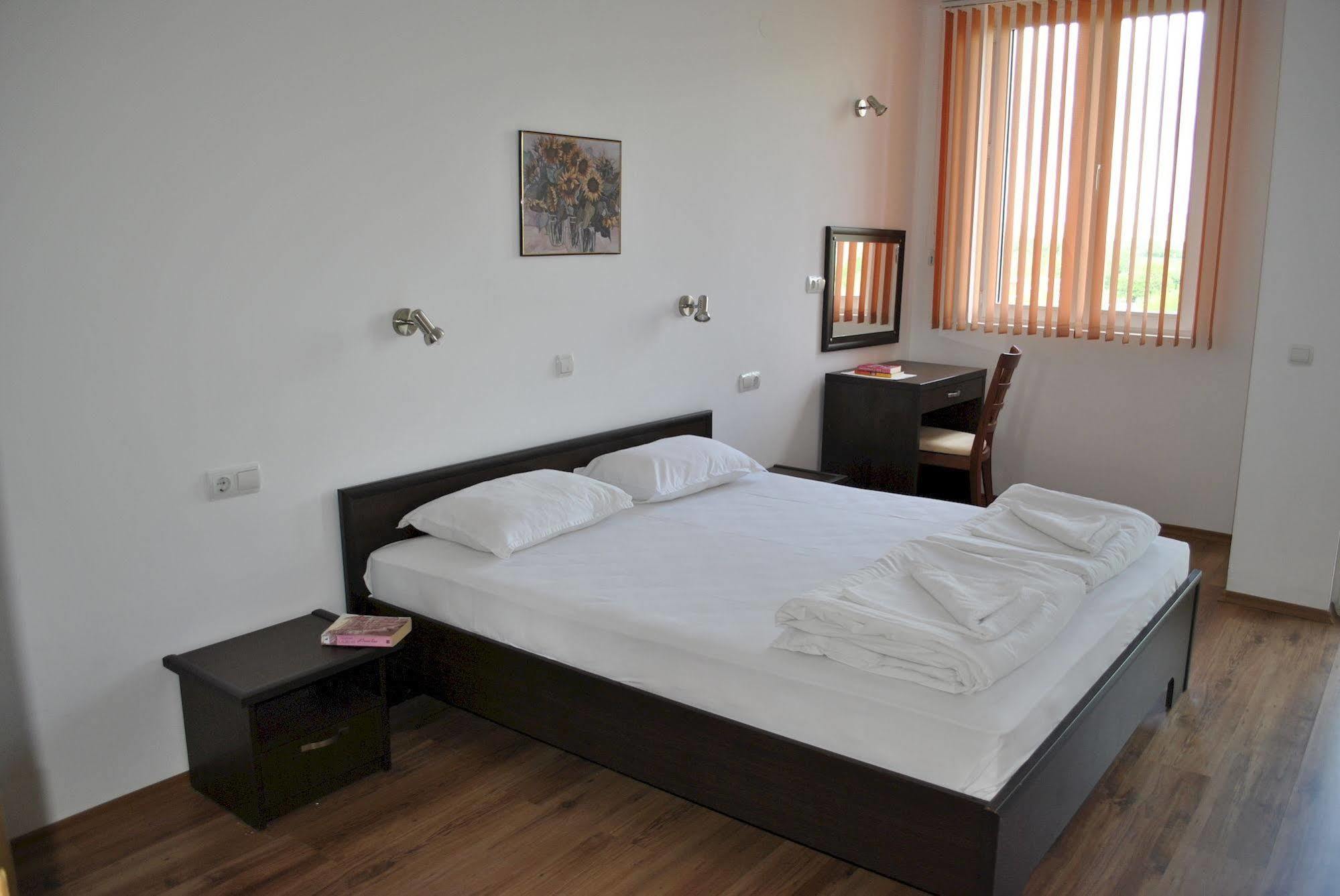 Julia Family Apartments 써니비치 외부 사진